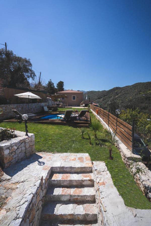 Ampelos Cretan Villa - Private Pool & Heated Ozone Jacuzzi Yerolákkos Екстериор снимка